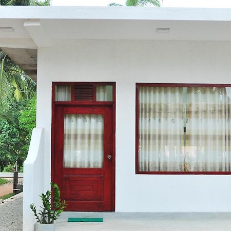 Sea View Villa Bentota, Induruwa Exterior foto