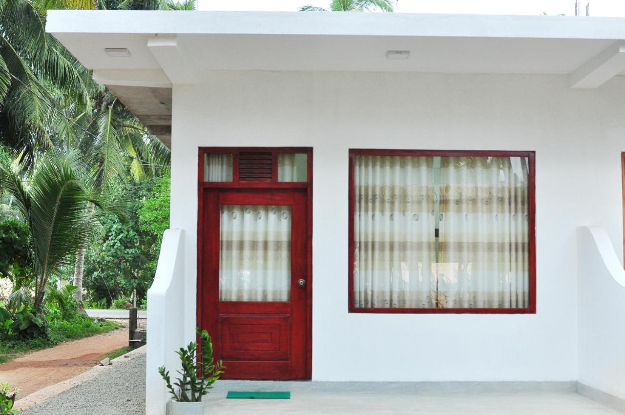 Sea View Villa Bentota, Induruwa Exterior foto